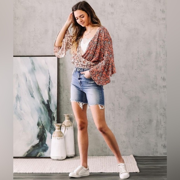 Willow & Root Paisley Surplice Top Size S NWT - Picture 3 of 7